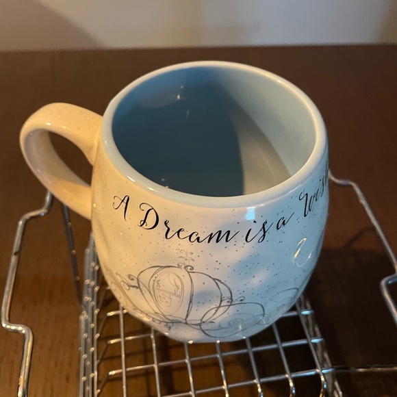NWT Cinderella “ A Dream Is A Wish Your Heart Makes “ Mug - Picture 2 of 4